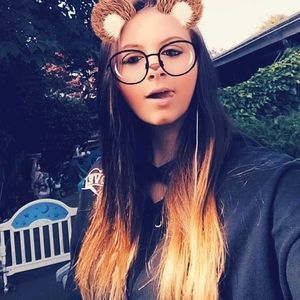 Meet your Posher, Ash